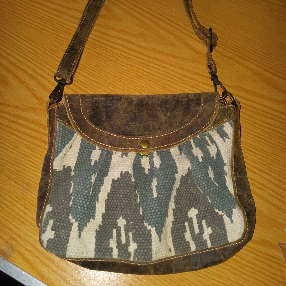 Myra bag